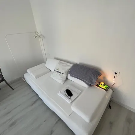 La Famiglia Apartment *