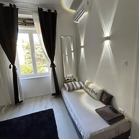 La Famiglia Apartment